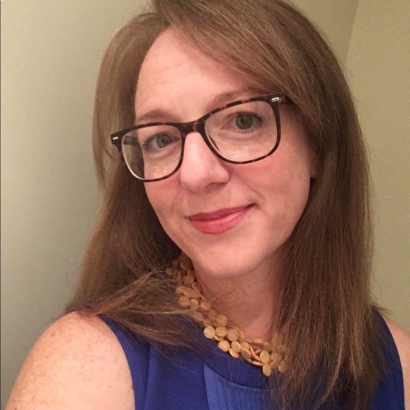 Meet your Posher, Kelli - Picture 2 of 3